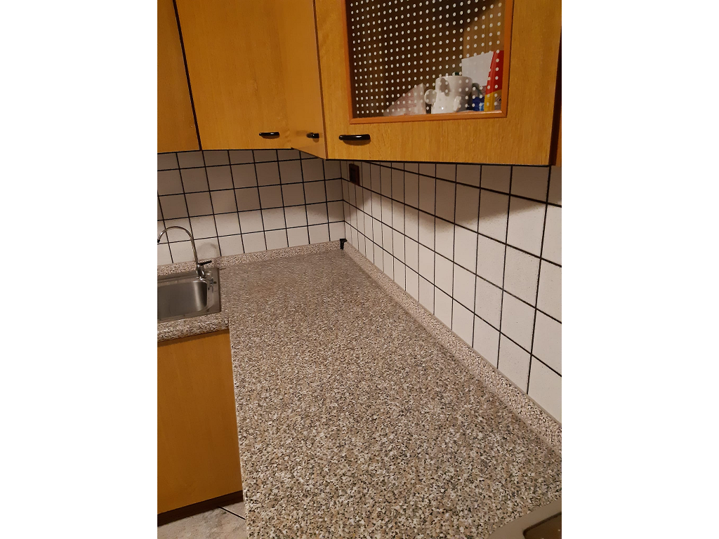 Alzatina per piano cucina 4 metri in alluminio sagomata rivestita con guarnizione varie finiture | Volpato - immagine 22